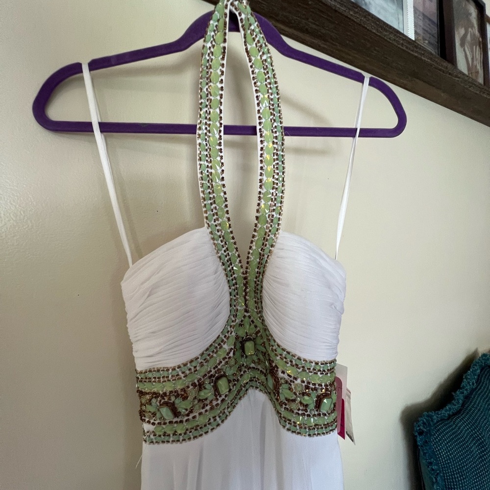 NWT FORMAL HALTER DRESS - Picture 9 of 10